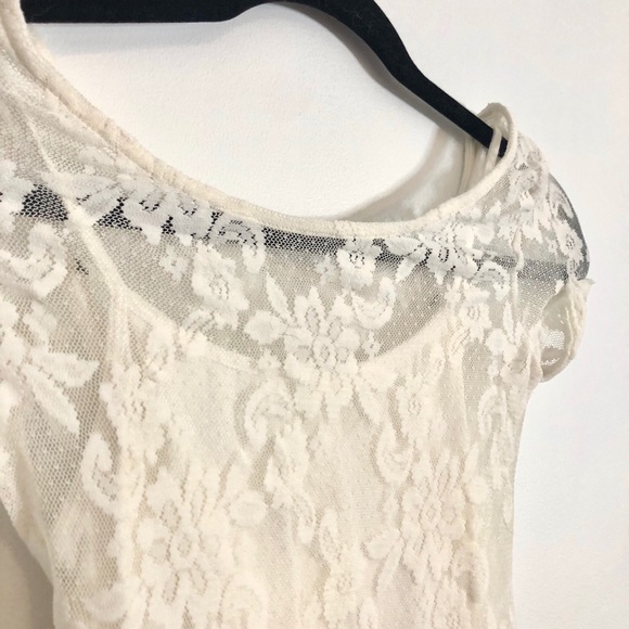 Ivory Lace HOLLISTER Dress - Picture 2 of 2